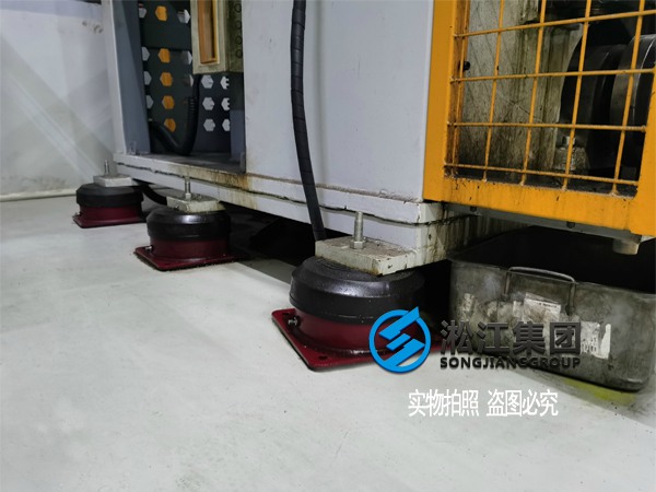 13 KQJZ型疲劳试验机空气减震器现场.jpg